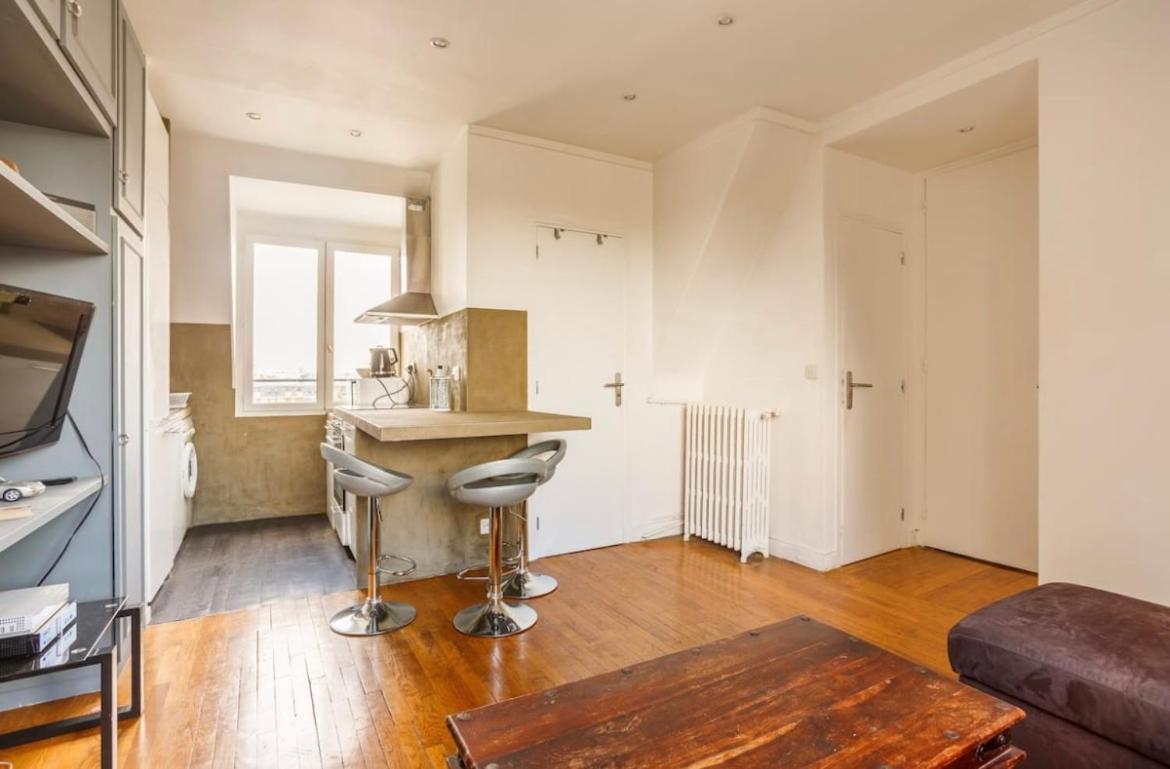 Appartement Beautiful With A View Of Eiffel Tower In Center Parijs